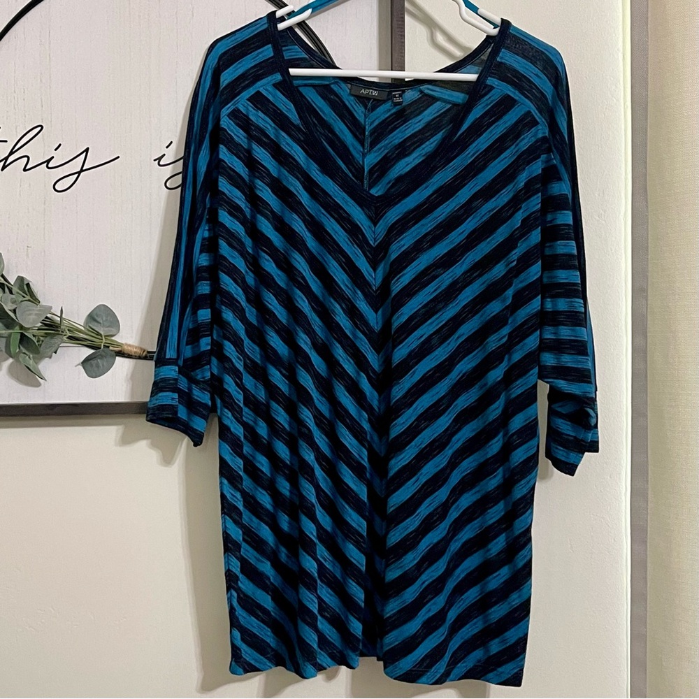 🎉3 / $9 DEAL
Apt. 9 V-Neck Blouse with longer dolman sleeves